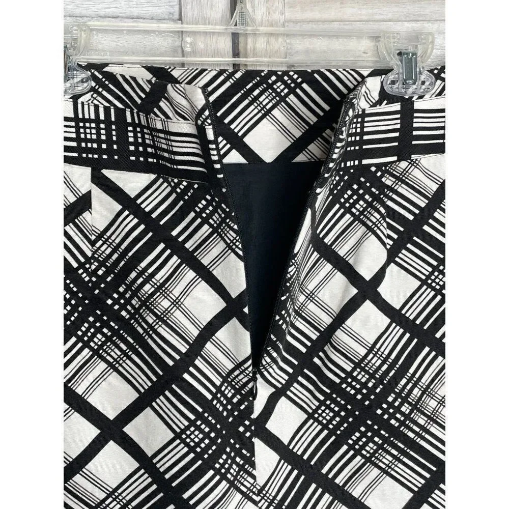 𝅺The Limited Black & White Plaid Mini Skirt With Pockets Size 8